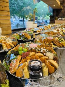 فینگر فود خانم و آقای ام در اصفهان